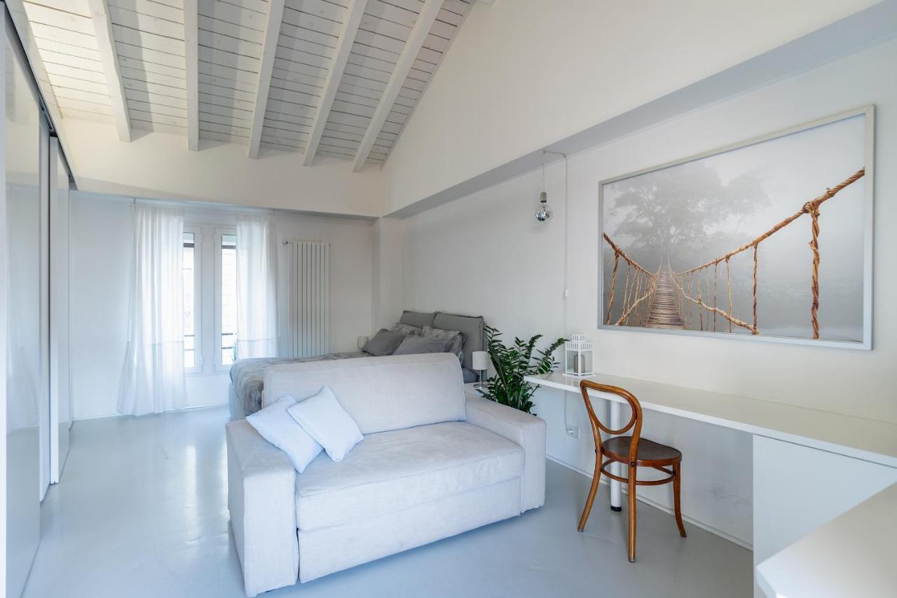 Design Loft Walking Distance Brera-Duomo With Wifi+Netflix Apartment Milan Bagian luar foto